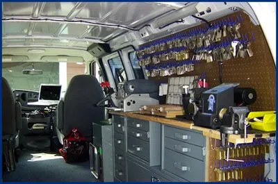 Advantage Locksmith Store Costa Mesa, CA 949-705-4073 - 2-mobile-locksmith