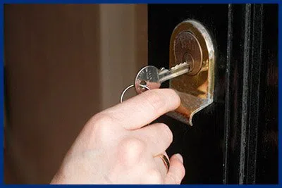 Advantage Locksmith Store Costa Mesa, CA 949-705-4073 - 7-door-unlock